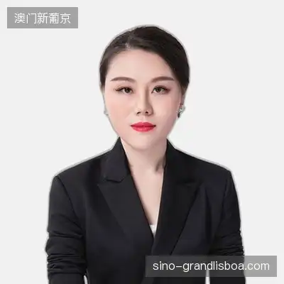 万东伟